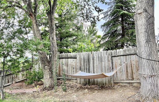 DT Reno - 4BR Home w Patio BBQ Grill Games Room - Foto 33