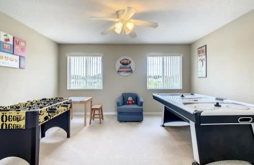 Extended Sun Deck with Private Pool in Gated Quiet Community - Foto 32