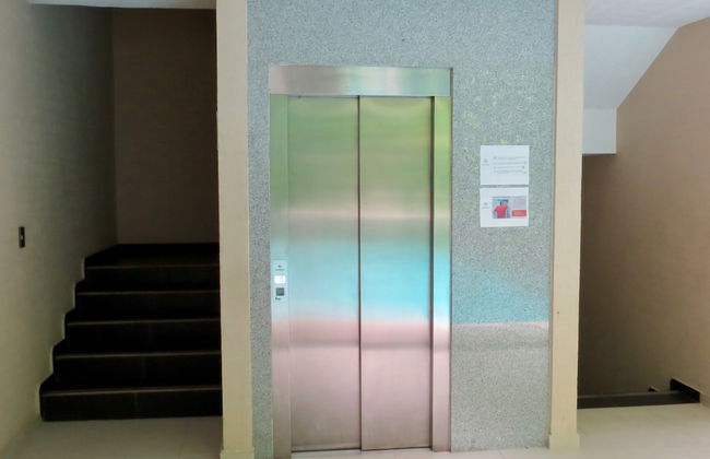 Palmarena Rooms and Residences - Long Stay Comfort with Parking, Sauna, Gym and Pool (Steps from 5th Avenue) - Foto 42