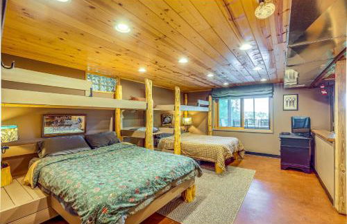 Lakefront Townsend Cabin with Fire Pit, Private Dock - Photo 12