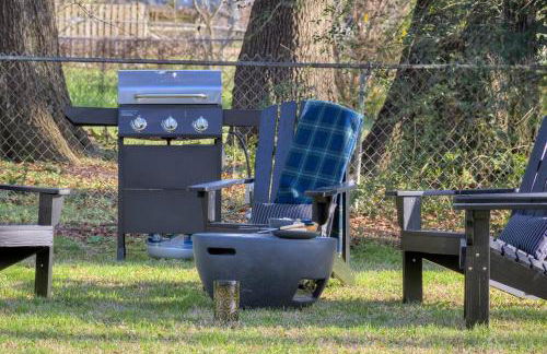 5min drive to AN Golf Club l Pet-Friendly l Big Backyard, BBQ & Fun Activities - Foto 11