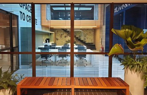 Flat Luxo com Coworking, Academia e Rooftop - WiFi 1Gb - Beira Mar 4 min - Foto 12