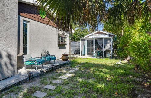 7 Mi to Dtwn Studio with Screened Porch in Tampa - Foto 3