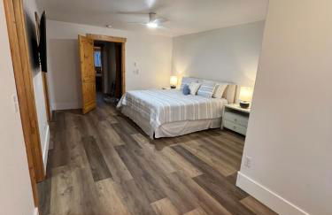 Spacious Modern Home with Game Room - Foto 11