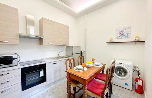 In front of Metro Cadorna La Casa degli Artisti - Photo 19