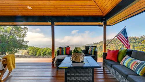 Dreamy Hilltop View Roseburg Retreat with Hot Tub! - Foto 4