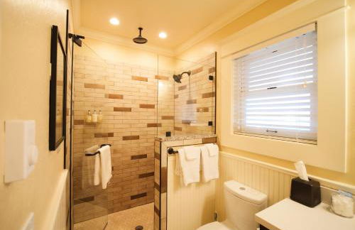 RedTail Inn - 3 Suites Sleeps up to 12 - Foto 20