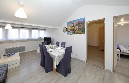 Gîte spacieux proche Gérardmer 2 à 11 personnes - Foto 2