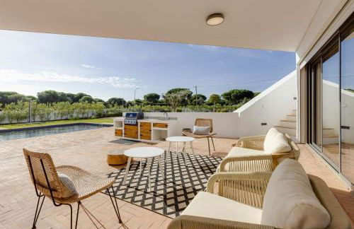 SUNSET VILLA - Luxury villa with superb pool and great views - Foto 60