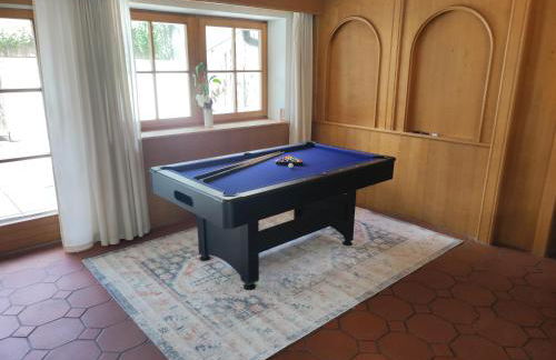 C4S COME4STAY - Alpenblick Watzmann-Kehlstein - TOP Lage im Berchtesgadener Land I bis zu 10 Personen I große Terrasse mit Blick auf die Berge I Smart TV I Billiard I WLAN I kostenloser Parkplatz - Foto 22