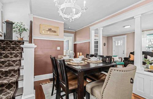 Eclectic Bungalow in the Heart of Royal Oak - Foto 8