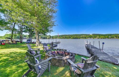 Cottage on Lamoka Lake with Deck, Grill and 3 Kayaks - Foto 1