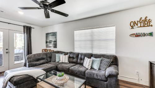 Riverfront Royal Home with Hot Tub and Fire Pits! - Foto 5