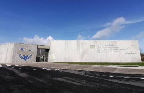 Le So Sweet, maison avec jardin clos, terrasse aménagé, jeux et jouets, baby foot, flipper, table de ping pong, à 1km de la plage d' Omaha beach et près Port en Bessin - Foto 48