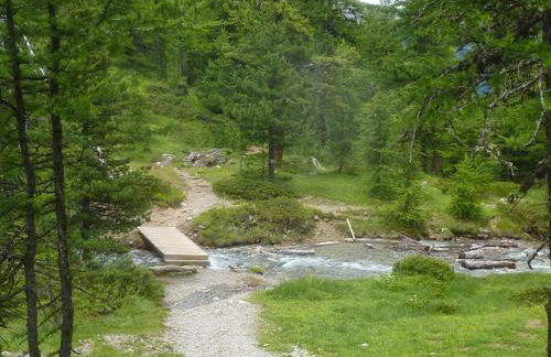 Skis aux pieds station 1600 Sun Vallée - Foto 12