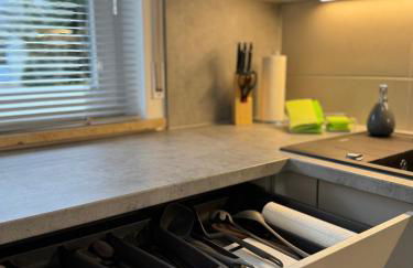 Modernes 2-Zi Apartment mit Terrasse und Garten - Foto 32