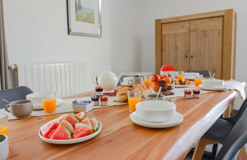 L'Escapade Jaune - Jacuzzi, Wi-Fi, tout équipée - Foto 8