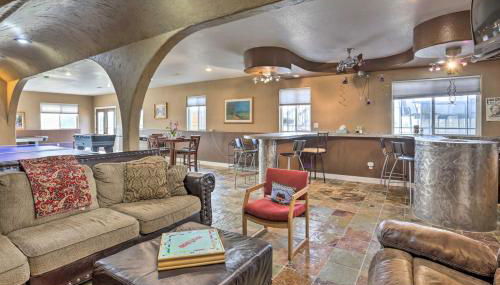 Cozy Black Hawk Retreat with Games and Patio - Foto 5