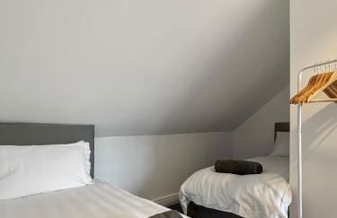 Amaya One -3 bedroom townhouse - with garden - close to town centre - sleeps 7 - Free Gym Access - Foto 11