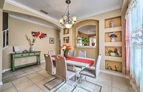 Spacious Family Home with Spa in Davenport! - Photo 6