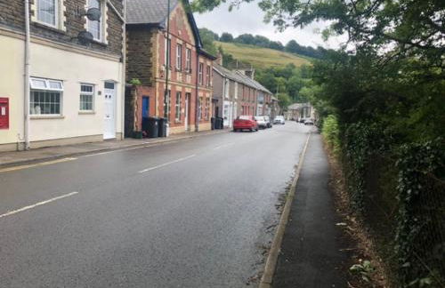 Large maisonette one bedroom nearby station - Foto 1