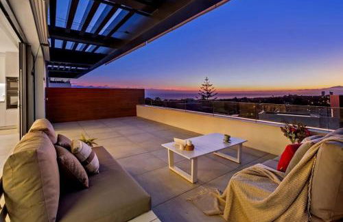 Penthouse Panorama - Photo 11