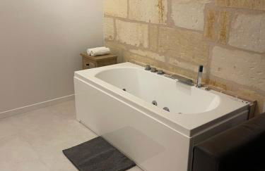 Studio ultra centre libourne - jacuzzi & vidéoprojecteur - Foto 8