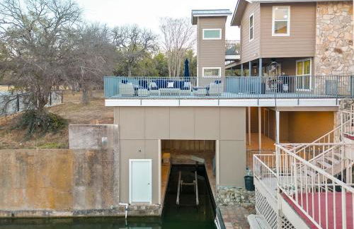 Luxury on Lake LBJ With Hot Tub Firepit & Boat Slip - Foto 84