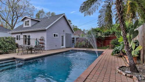 Oasis East Sac Charming Home with Saltwater Pool and Casita - Foto 2