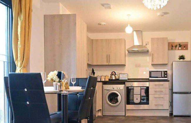 Livestay - Modern Spacious 2 Bed 2 Bath Apartment - Foto 9