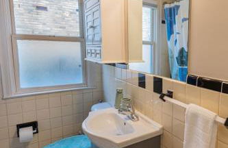 4 Bedroom 2 and a half bath that Sleeps 8 Near it all Ford Telegraph - Foto 7