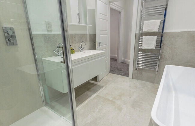 The Crescent by Pureserviced - Foto 68