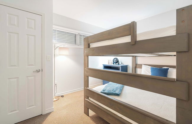 Lakefront Oasis Amazing Views! - Photo 4