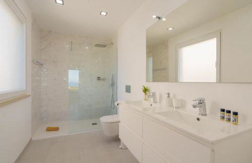 Villa Beach and Friends with ocean view - Photo 15