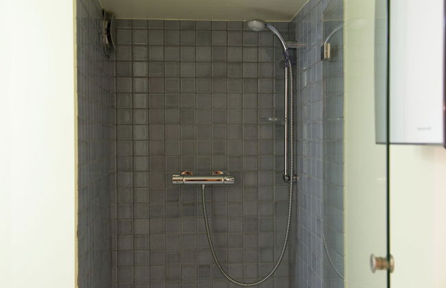 Group Stay With Pool, Chevron - Photo 13