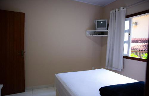 Chalé com Deck e Churrasqueira nas Montanhas - Foto 23