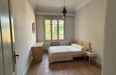 Family home with pool and garden in Tudela center - Photo 24