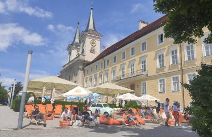 Grosse Wohnung mit Garten und Bergblick - Foto 23