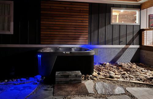 Glamp House Lake and Mountain Views Hot Tub by Hiawassee Glamping - Foto 26