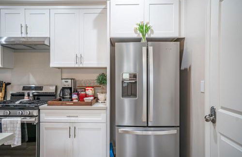 Amazing Value with High Comfort, 14 Guests for 4BR by Disneyland, Beaches, Rodeo 39 & More - Foto 16