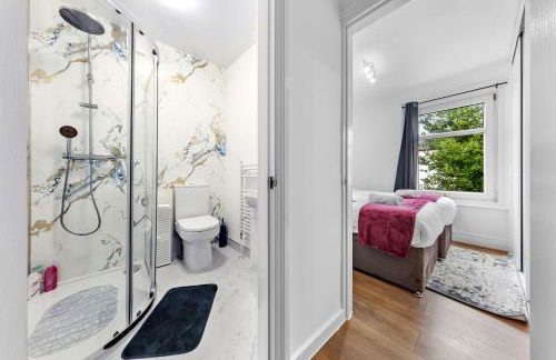 Spacious 3 beds home Close to Southampton GENERAL HOSPITAL - sleep 9 - Free Parking - Pool table - 2 Large TVs - Foto 55