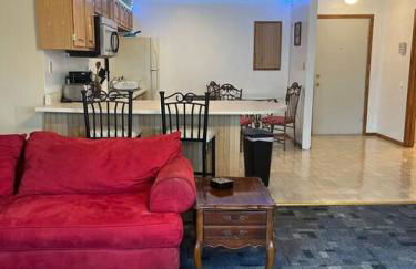 Spacious Apt near Guthrie Packer - Photo 7