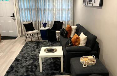 Luxurious, newly renovated retreat - Photo 4