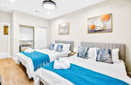 Spacious 6BR Stay with Parking and Near DTLA - Foto 39