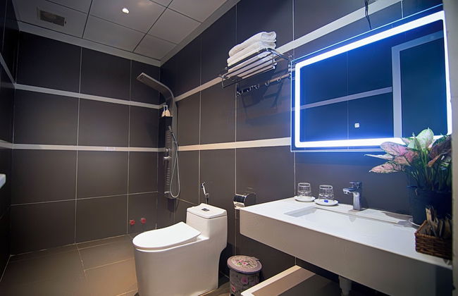 Hoa May Hotel - Photo 65