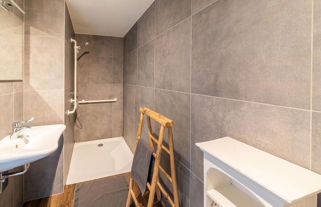 Lush Chalet Near Lake of Butgenbach - Photo 22