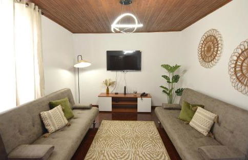 Sunset GreenHouse - Photo 1