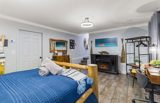 Rayleigh River Retreat - Garden Oasis - Photo 3