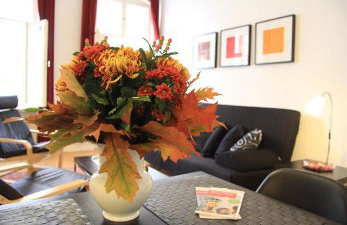 Nollendorf Apartments - 1 separate bedroom and 1 living room with sofa bed in Motzstraße - Foto 2