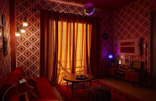 MOOD HAUS by DW - 70's Retro Stays - Photo 16